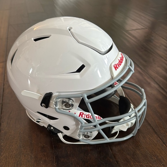 Riddell SpeedFlex Football Helmet Size L - Picture 1 of 11